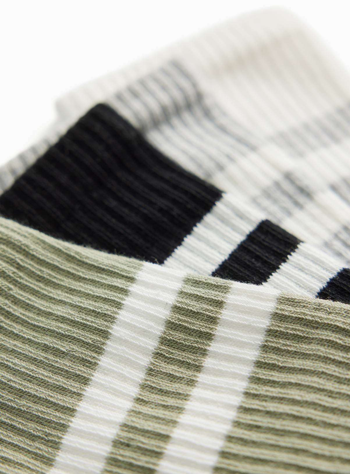 Mono Cropped Ribbed Sport Ankle Socks 4 Pack 9-12 - Image 2